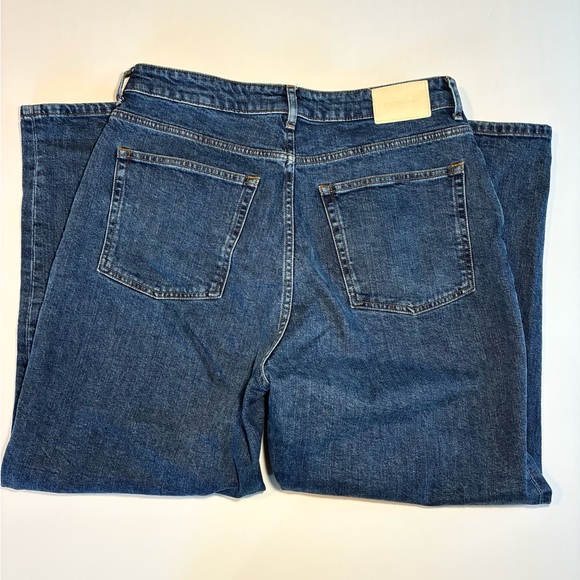 Everlane ‘The Curvy Way High’ Jean - Picture 7 of 10